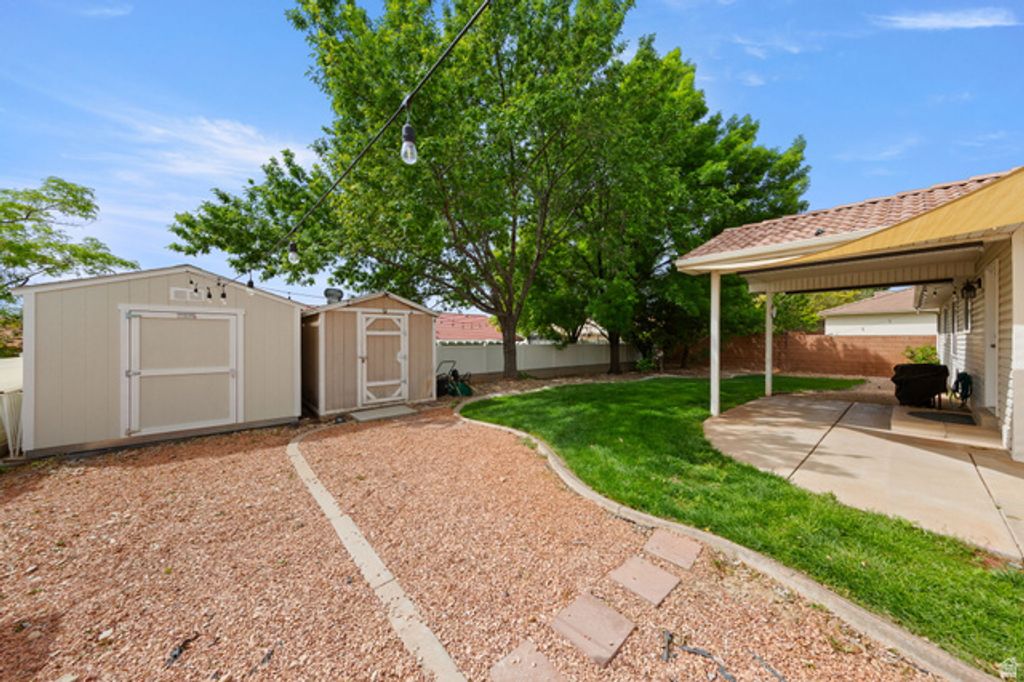 Image 22 of property listing at 2292 E 390 N, St. George, UT 84790