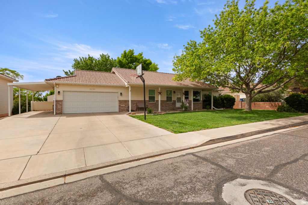 Image 23 of property listing at 2292 E 390 N, St. George, UT 84790