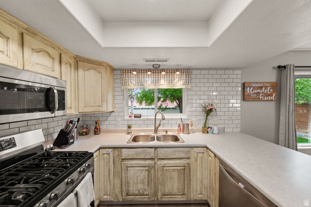 Image 8 of property listing at 2292 E 390 N, St. George, UT 84790