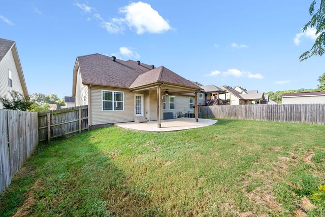 1483 Brew Moss Drive, Clarksville, TN 37043
