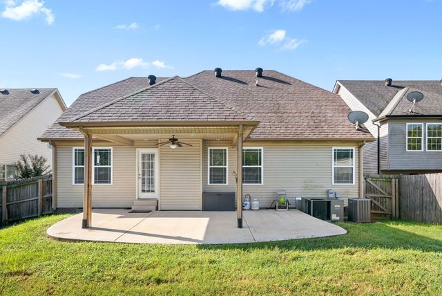 1483 Brew Moss Drive, Clarksville, TN 37043