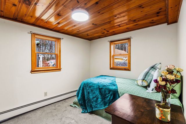 57 Richardson Ave, Dracut, MA 01826
