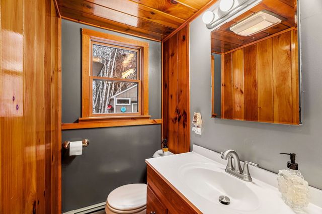 57 Richardson Ave, Dracut, MA 01826