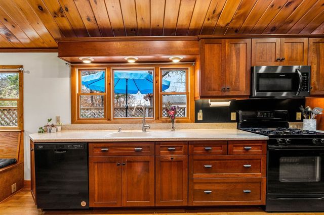 57 Richardson Ave, Dracut, MA 01826