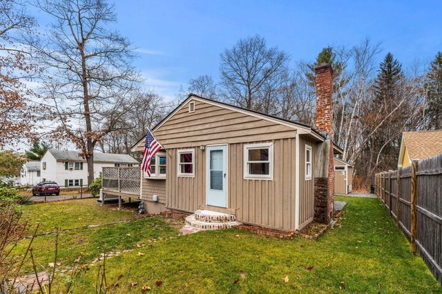 57 Richardson Ave, Dracut, MA 01826
