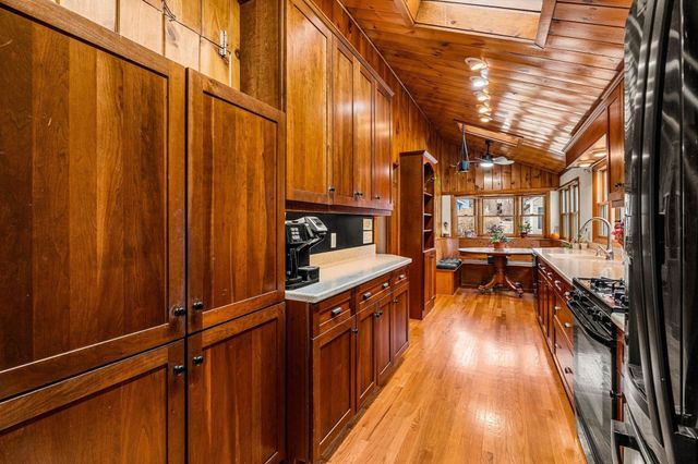 57 Richardson Ave, Dracut, MA 01826