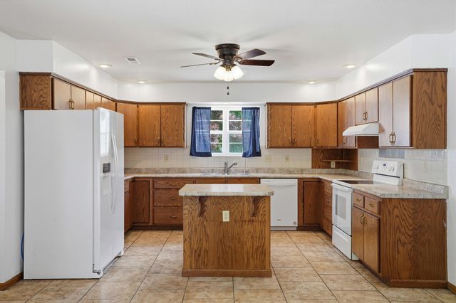 206 W OAKS DR, Ashland, MO 65010