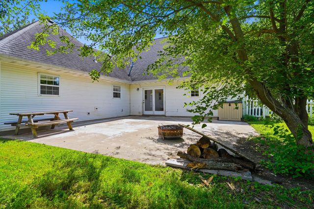 206 W OAKS DR, Ashland, MO 65010