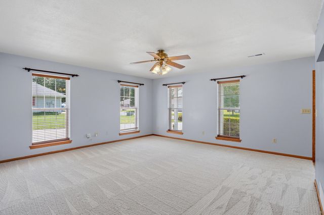 206 W OAKS DR, Ashland, MO 65010