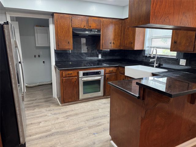 815 Klare Avenue, Rosenberg, TX 77471