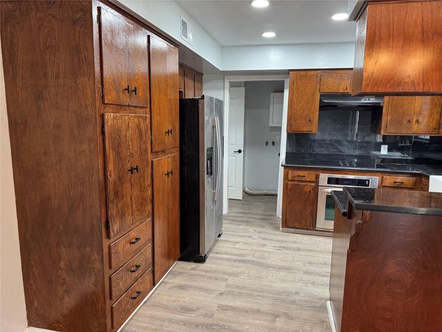 815 Klare Avenue, Rosenberg, TX 77471