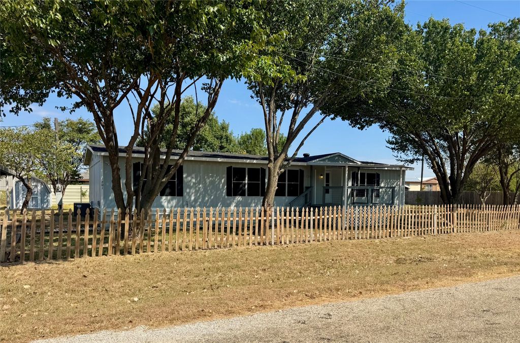 7201 Pica Drive, Alvarado, TX 76009 — photo 2