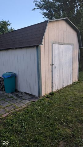 5065 Emmert Drive, Indianapolis, IN 46221