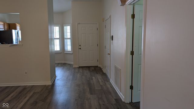 5065 Emmert Drive, Indianapolis, IN 46221