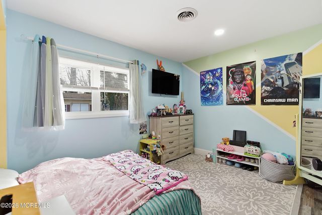 137 Spray Avenue, Beachwood, NJ 08722