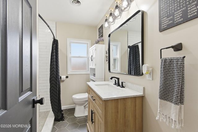 137 Spray Avenue, Beachwood, NJ 08722