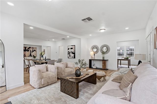 332 Chester Place, Pomona, CA 91768