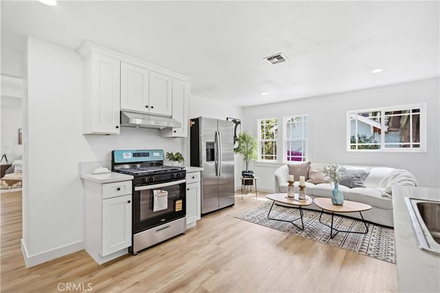332 Chester Place, Pomona, CA 91768