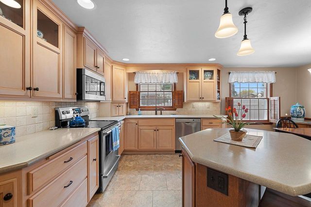 1420 SHANNON STREET, Green Bay, WI 54304