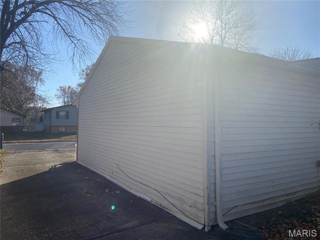 207 Primrose Lane, Fairview Heights, IL 62208