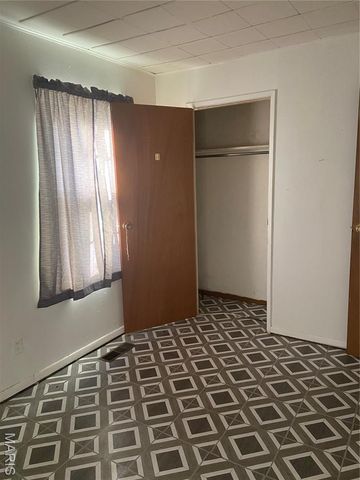 207 Primrose Lane, Fairview Heights, IL 62208