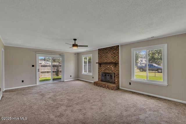 218 Branchwood Drive, Jacksonville, NC 28546