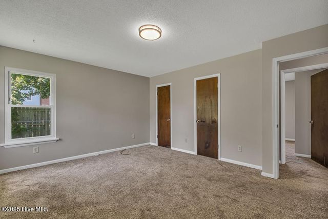 218 Branchwood Drive, Jacksonville, NC 28546