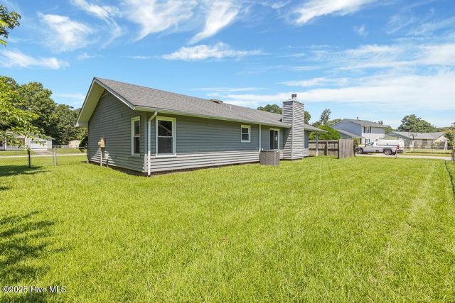 218 Branchwood Drive, Jacksonville, NC 28546