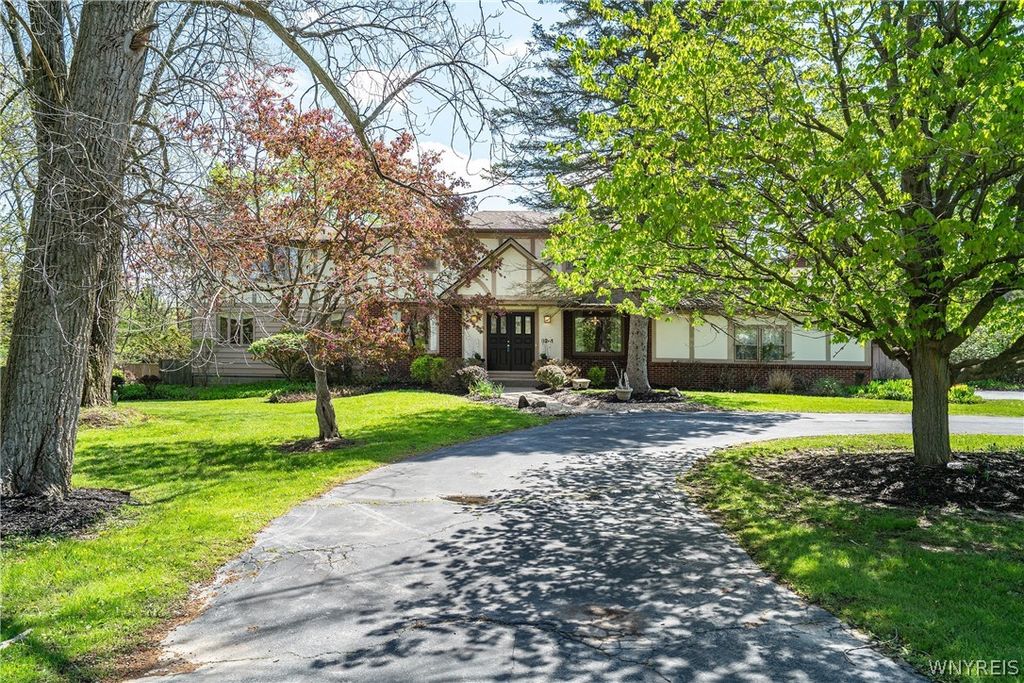 5241 Willowbrook Drive, Clarence, NY 14031