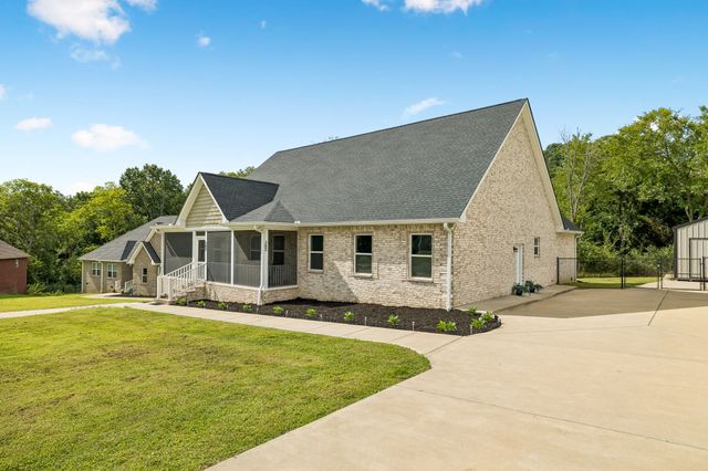 380 Mockingbird Ln, Hartsville, TN 37074