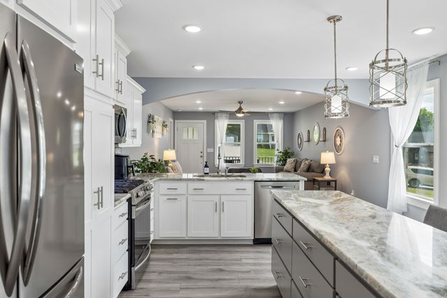 380 Mockingbird Ln, Hartsville, TN 37074