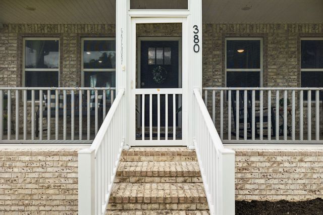 380 Mockingbird Ln, Hartsville, TN 37074