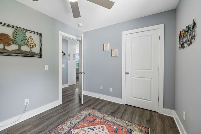 380 Mockingbird Ln, Hartsville, TN 37074
