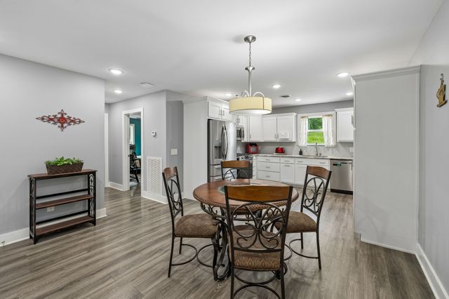 380 Mockingbird Ln, Hartsville, TN 37074