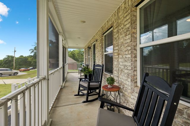 380 Mockingbird Ln, Hartsville, TN 37074
