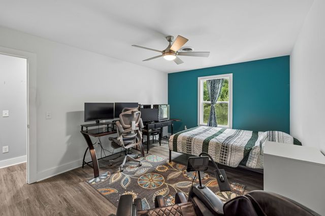 380 Mockingbird Ln, Hartsville, TN 37074