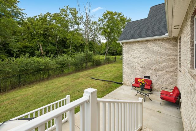 380 Mockingbird Ln, Hartsville, TN 37074