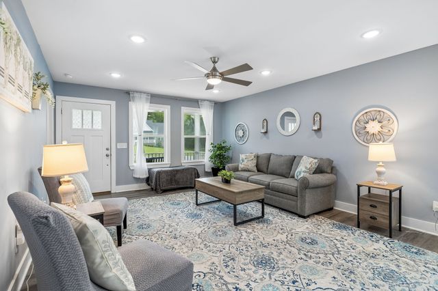 380 Mockingbird Ln, Hartsville, TN 37074
