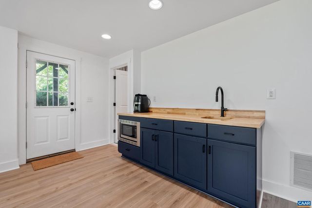1021 RIDGE ST, Charlottesville, VA 22902