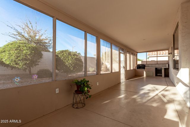 17504 N PHOENICIAN Drive, Surprise, AZ 85374