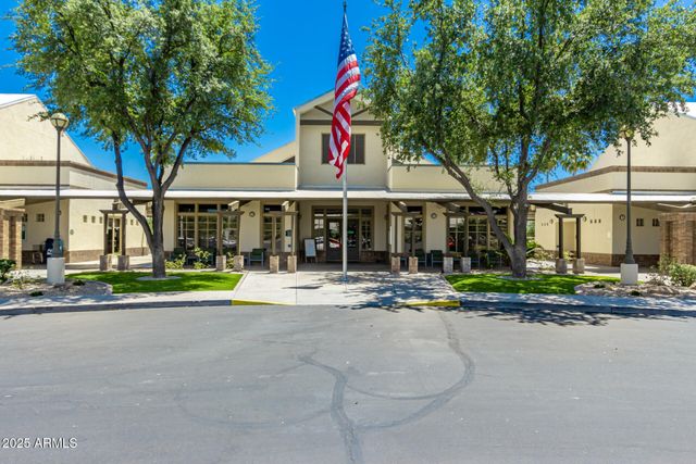 17504 N PHOENICIAN Drive, Surprise, AZ 85374