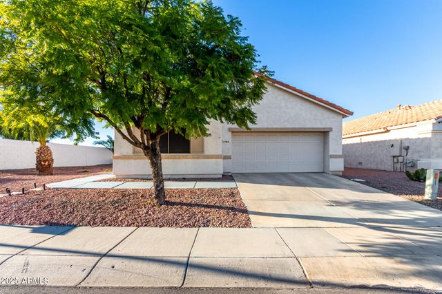 17504 N PHOENICIAN Drive, Surprise, AZ 85374