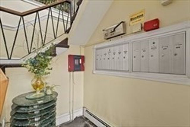 16-18 Walk Hill 6, Boston, MA 02130