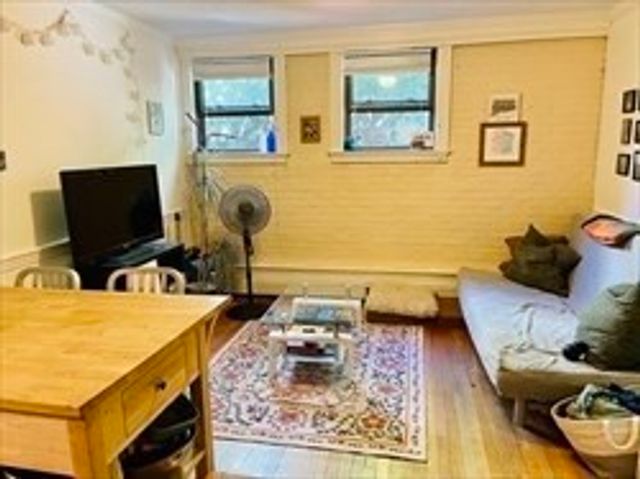 16-18 Walk Hill 6, Boston, MA 02130