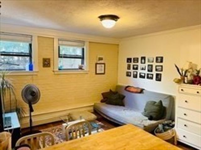 16-18 Walk Hill 6, Boston, MA 02130