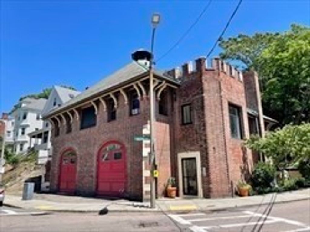 16-18 Walk Hill 6, Boston, MA 02130