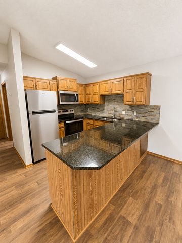 11173 Edgewood Circle N, Champlin, MN 55316