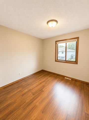 11173 Edgewood Circle N, Champlin, MN 55316