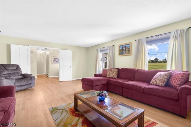 1101 Barley Sheaf Rd, Readington Twp., NJ 08822