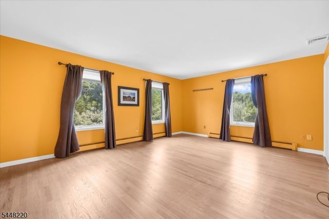 1101 Barley Sheaf Rd, Readington Twp., NJ 08822